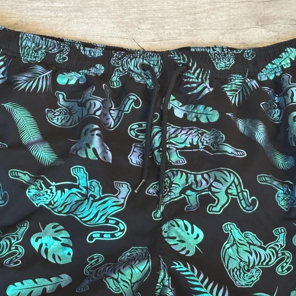 UZZI Men's L Swim Shorts Mesh Lined Trunks‎ Black Iridescent Tiger Palms Beach